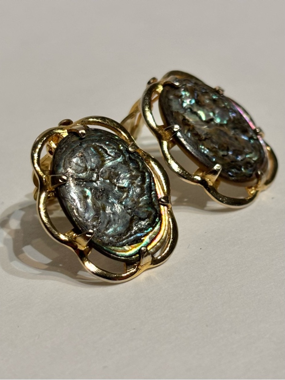 Mid Century Coro Abalone Shell Gold Tone Oval Cameo Clip On Earrings Dante Leone